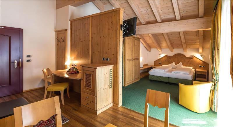 Leading Relax Hotel Maria 모에나 외부 사진