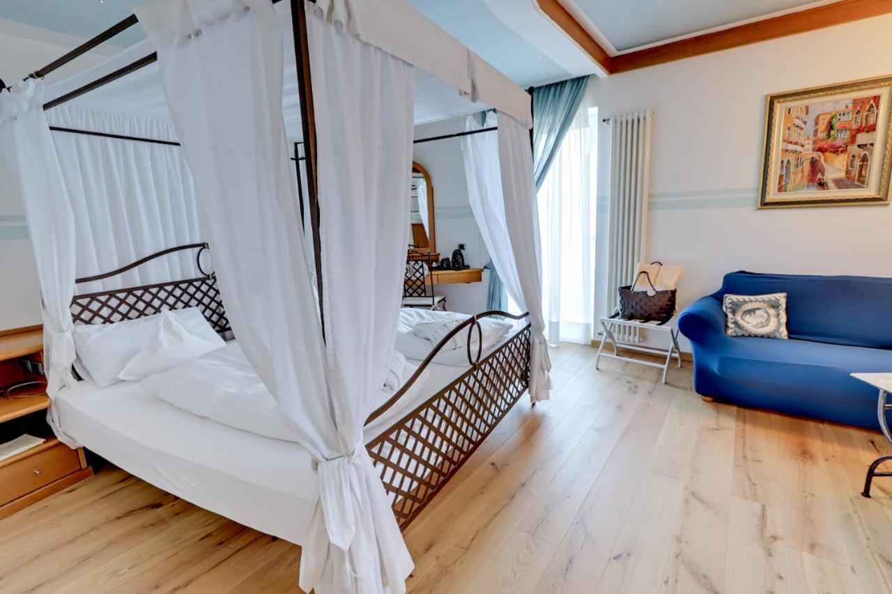 Leading Relax Hotel Maria 모에나 외부 사진