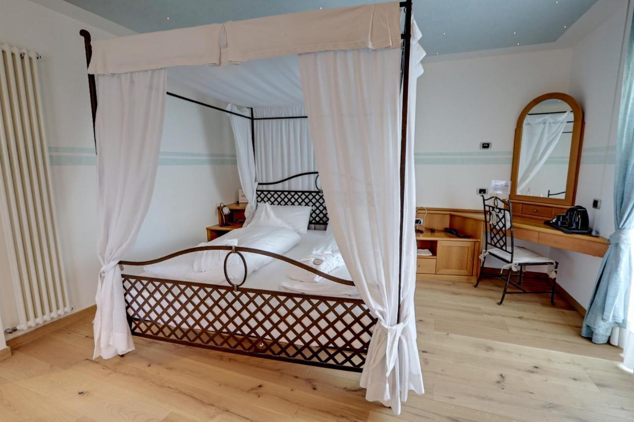 Leading Relax Hotel Maria 모에나 외부 사진